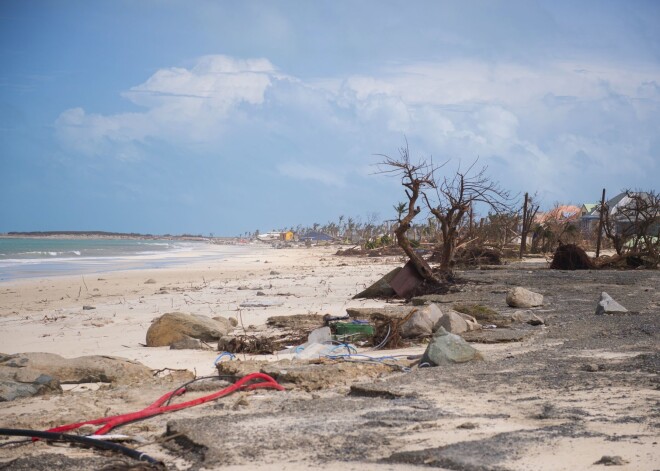 Jaunas šausmas Senmartēnas salā: pēc supervētras "Irma" plosās marodieri