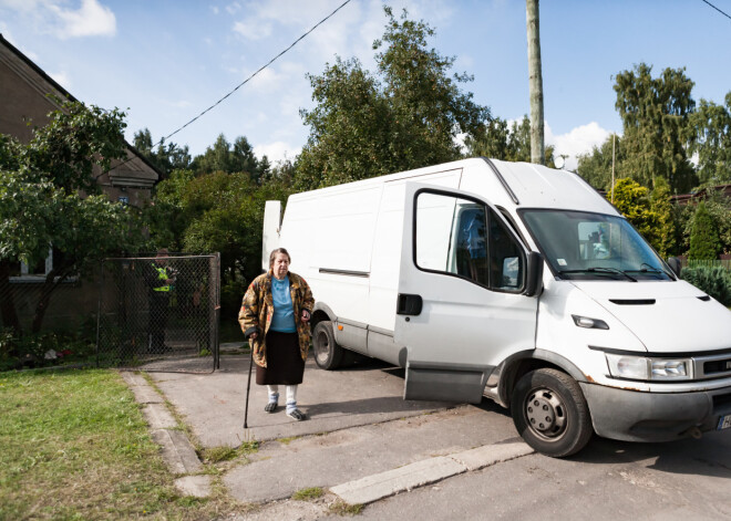 No mājas izmestā Gitas kundze nakšņo pie meitas un jūtas sagrauta