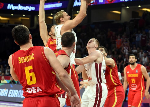 Eiropas čempionāta finālturnīra spēle basketbolā starp Latvijas un Melnkalnes valstvienībām ''Sinan Erdem Dome'' arēnā Stambulā.