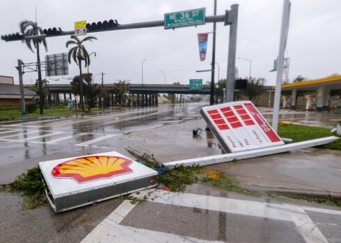 Viesuļvētras ''Irma'' spēks pēc Floridas sasniegšanas vājinās.