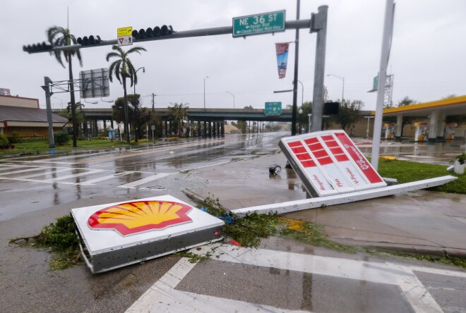 Viesuļvētras ''Irma'' spēks pēc Floridas sasniegšanas vājinās.