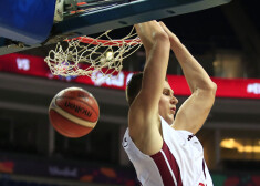 Latvijas vīriešu basketbola izlases rezultatīvākais spēlētājs Eiropas čempionātā ir Kristaps Porziņģis, kurš ir ceturtais rezultatīvākais pašlaik visā turnīrā.