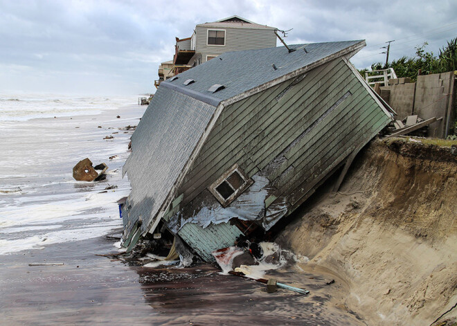 Viesuļvētras "Irma" spēks pavājinājies līdz tropiskās vētras līmenim