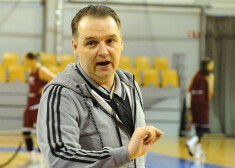 Galvenais treneris Zībarts ieskicē drūmu ainu Latvijas sieviešu izlases nākotnē