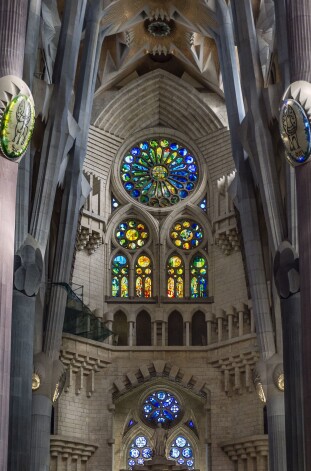 Sagrada Familia vitrāžas.