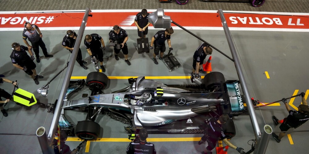 "McLaren" šķirsies no "Hondas" un slēgs līgumu ar "Renault"
