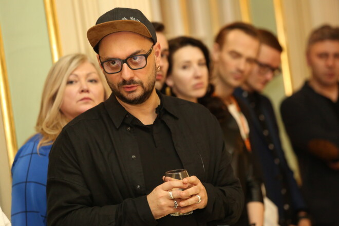 Kirils Serebreņņikovs komēdijas "Tuvā pilsēta" iestudējuma Latvijas Nacionālajā teātrī pirmizrādē.