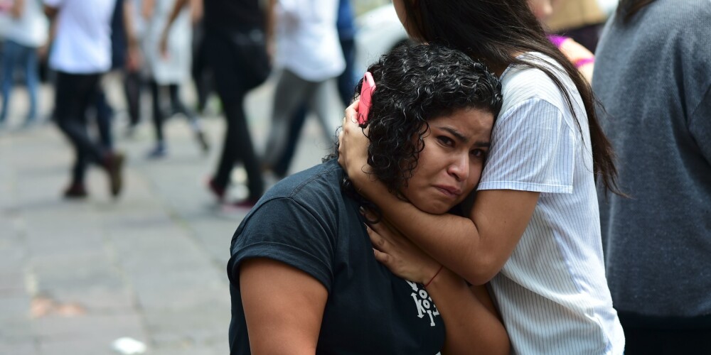 Meksiku atkal satricinājusi spēcīga zemestrīce, pagaidām nav ziņu par postījumu apmēru