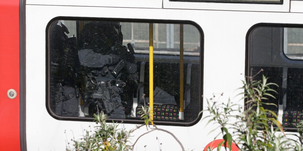 Policija sagūstījusi trešo vīrieti, kuru tur aizdomās par Londonas metro spridzināšanu