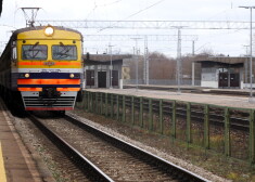 Elektriskais vilciens Rīgas Centrālajā dzelzceļa stacijā.