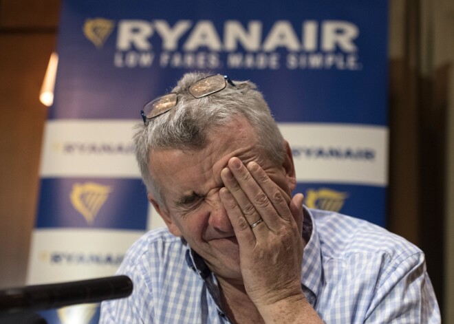 “Ryanair” boss vairākkārtīgi atvainojas par radīto haosu un nosauc sevi par klaunu