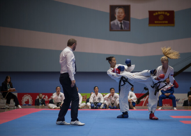 Igauņu taekvondo meistari Ziemeļkorejā izcīna medaļas, latviešu sportisti "nepareizo" pasaules čempionātu ignorē