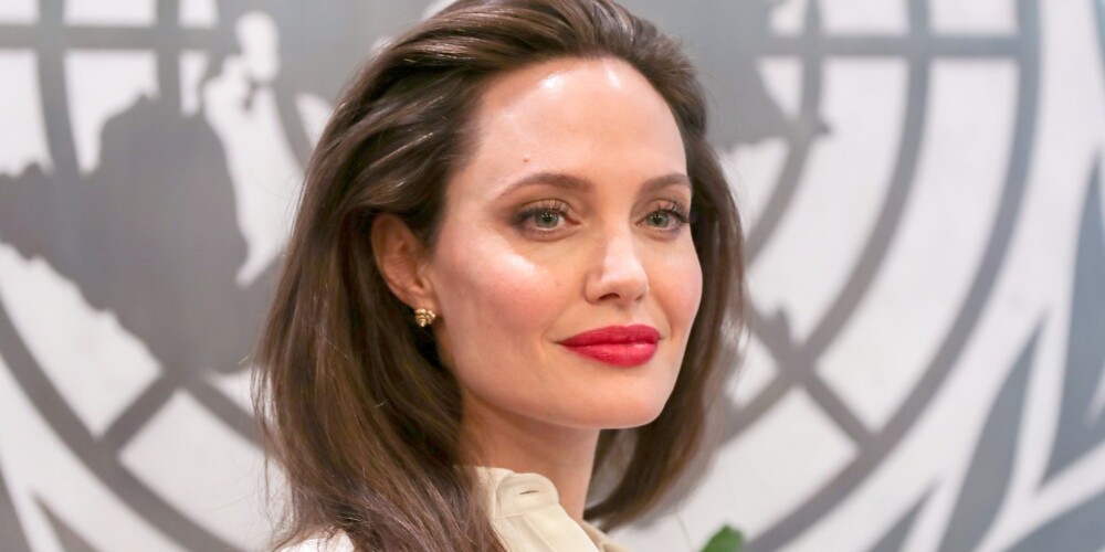«Развод причинил мне много боли»: Анджелина Джоли дала откровенное интервью