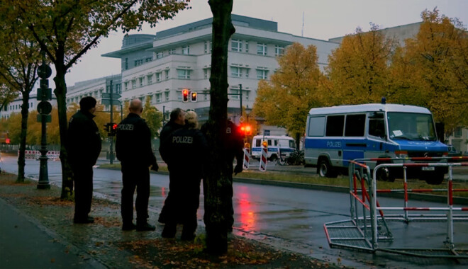 Policisti Berlīnes ielās.