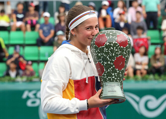 Mūsu Ostapenko smagā cīņā Seulā izcīna otro WTA titulu karjerā