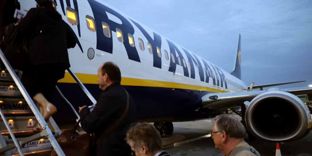 Pēc smagākās nedēļas kompānijas vēsturē “Ryanair” maksimāli samazina lidojumu cenas