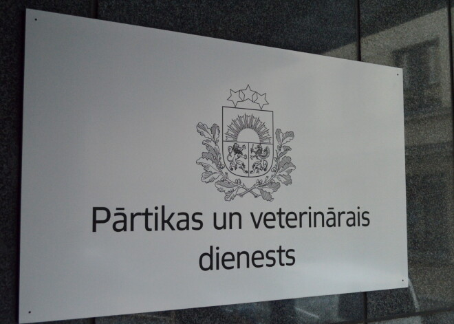 PVD aptur 2 populāru zīmolu kaķu un suņu barības izplatīšanu