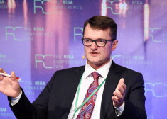 Aizsardzības ministrijas valsts sekretārs Jānis Garisons.