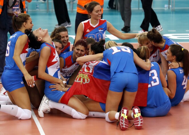 Serbijas volejbolistes otro reizi kļuvušas par Eiropas čempionēm