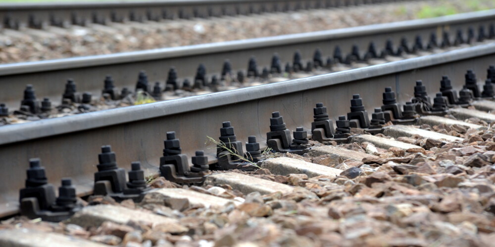 Brisele Lietuvas dzelzceļam liek maksāt 28 miljonu sodu par Mažeiķu-Reņģes posma noārdīšanu