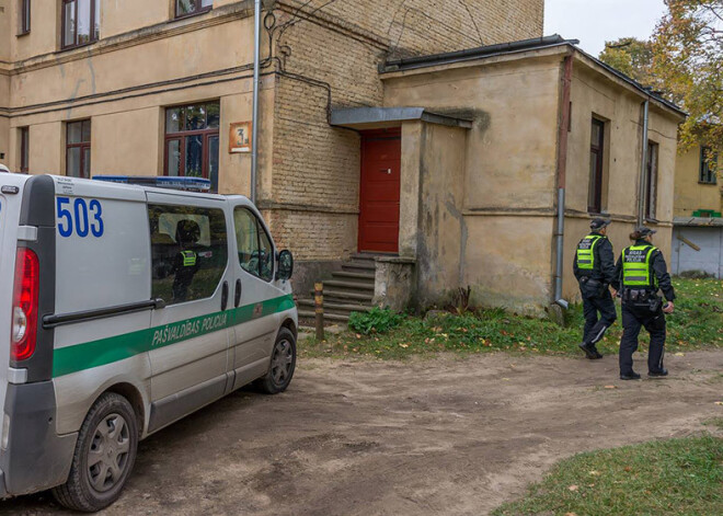 Pašvaldības policisti Āgenskalnā aiztur 3 laupītājus