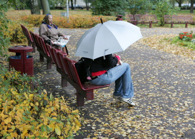 Sinoptiķi izsaka prognozi visam oktobrim