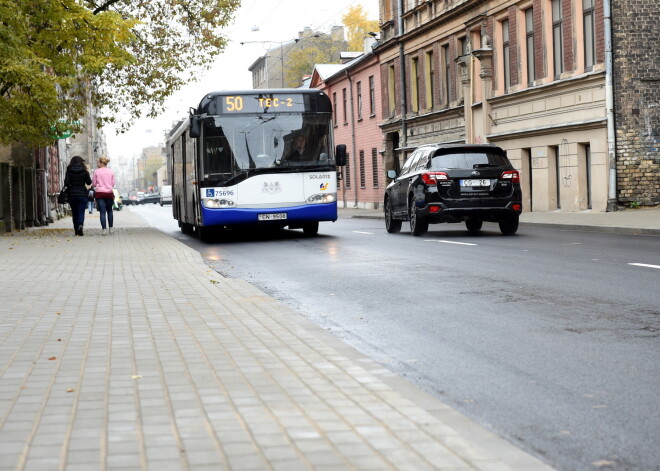 Saistībā ar ūdensvada remontu būs izmaiņas 20. un 50. autobusa maršrutā