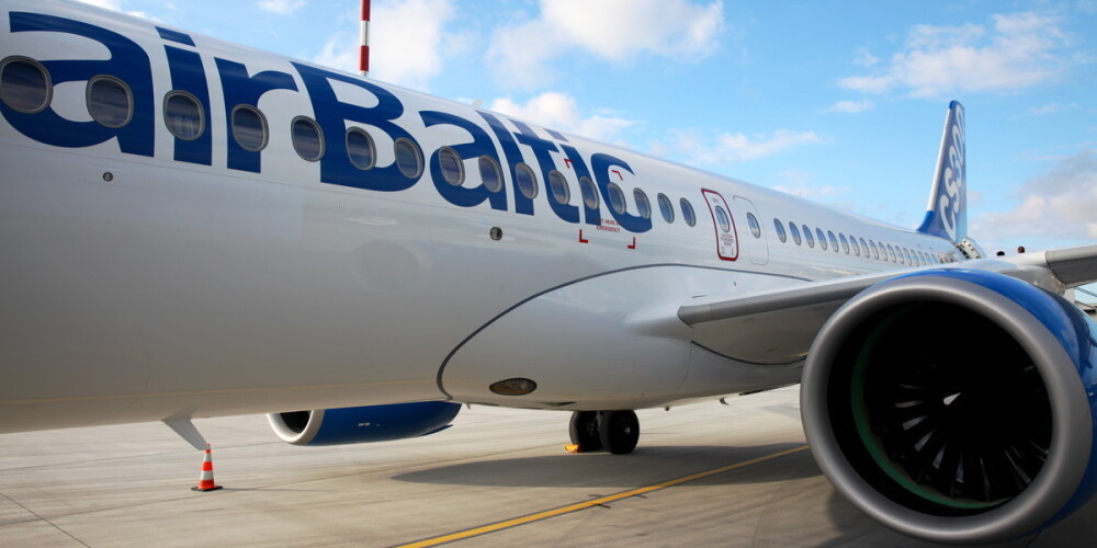 "airBaltic" drošības apsvērumu dēļ aptur jauno "Bombardier" lidmašīnu lidojumus