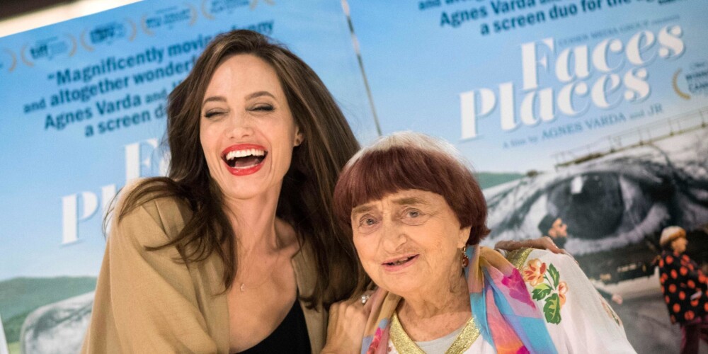 Такой ее давно не видели: Анджелина Джоли восхитила звонким смехом и улыбкой на премьере фильма