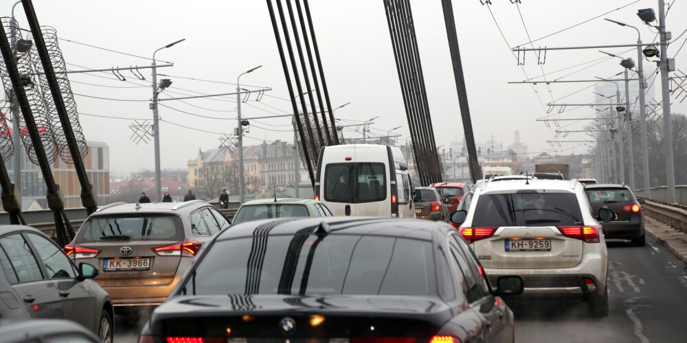 Arhitekts Princis izdomājis, kā atslogot mūžam sastrēgušos tiltus pār Daugavu