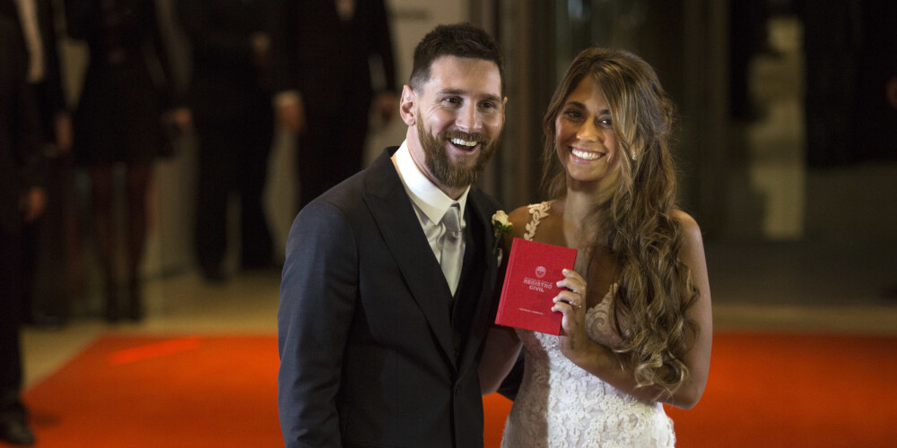 3 mēnešus pēc kāzām futbola superzvaigznes Lionela Mesi sieva gaida trešo mazuli