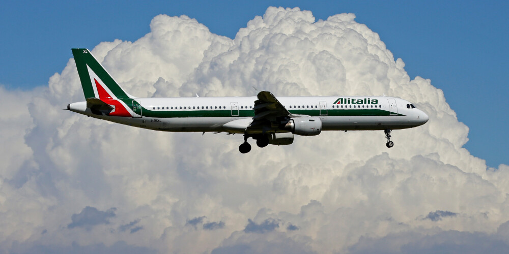 "Lufthansa" gatava izteikt 500 miljonu eiro pārņemšanas piedāvājumu "Alitalia"