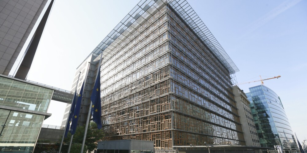 Toksisku dūmu dēļ Eiropas Savienības līderu samits nevar notikt 320 miljonus vērtajā ēkā