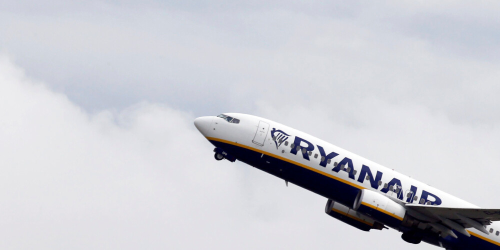 "Ryanair" vadība burtiski lūdzas pilotiem, lai tie atgriežas strādāt kompānijā