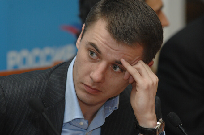 Игорь Петренко не любит вспоминать о том, что в 90-х он стал соучастником жестокого убийства парня, после чего попал не только в тюрьму, но и в психушку