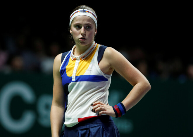 Ostapenko nervus kutinošā trīs stundas ilgā spēlē zaudē veterānei Venusai Viljamsai