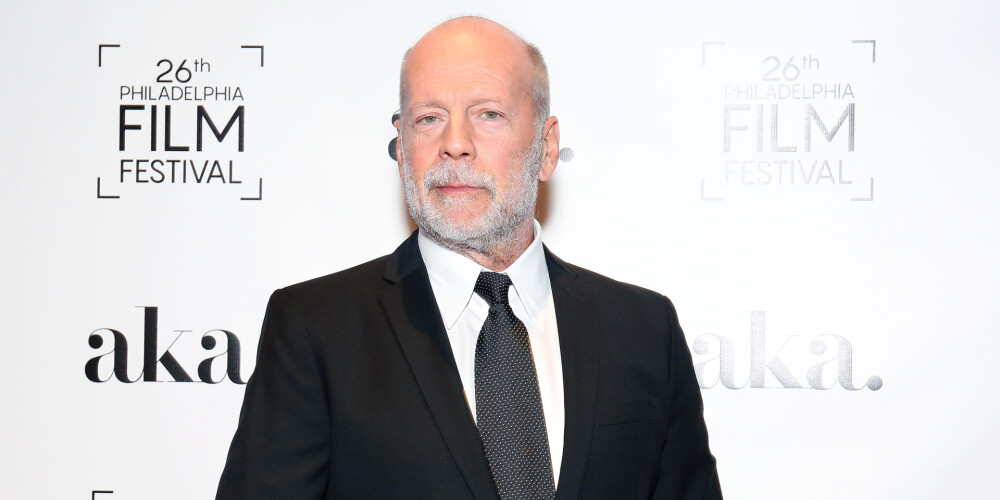 62-летний Брюс Уиллис поразил своих фанатов выбором костюма для Хэллоуина