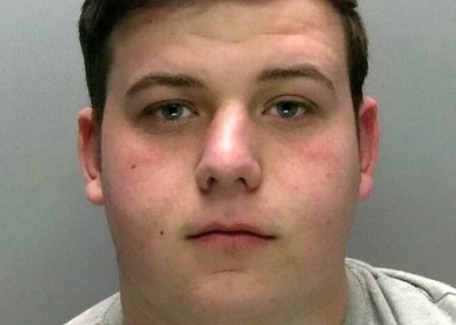 14-летний мальчик ставил эксперименты над школьницей, повторяя увиденное в порно