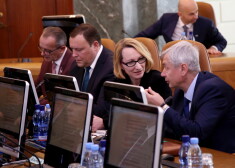 Izglītības un zinātnes ministrs Kārlis Šadurskis (no labās), kultūras ministre Dace Melbārde, iekšlietu ministrs Rihards Kozlovskis un tieslietu ministrs Dzintars Rasnačs. 