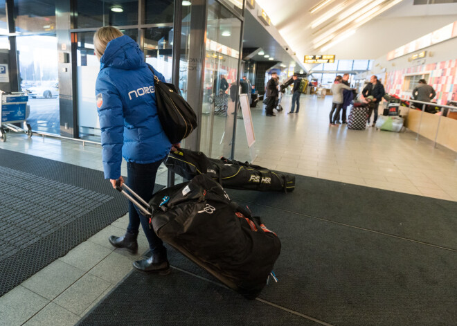 Seksa mantiņas dēļ uz 2 stundām evakuē Tallinas lidostu