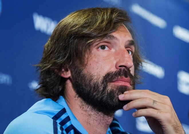 Leģendārais itāļu futbolists Pirlo beidz sportista karjeru