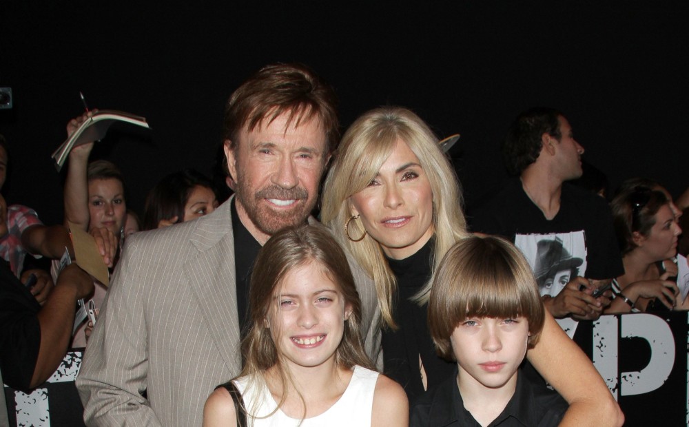anal-six-picture-chuck-norris-wife-sisters