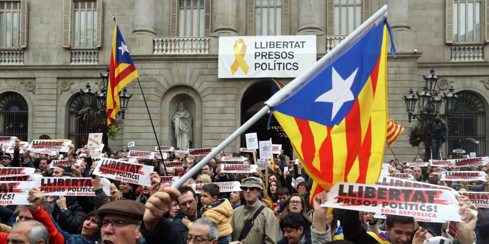 Spānijas tiesa anulē Katalonijas neatkarības deklarāciju