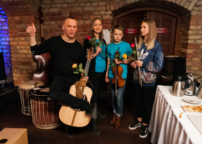 Mūzikas un mākslas festivāla „Bildes 2017” atklāšanas koncerts “Ielūdz “Bilžu” mūziķi un viņu bērni!” klubā „Kaļķu vārti” 2017. gada 5. novembrī.