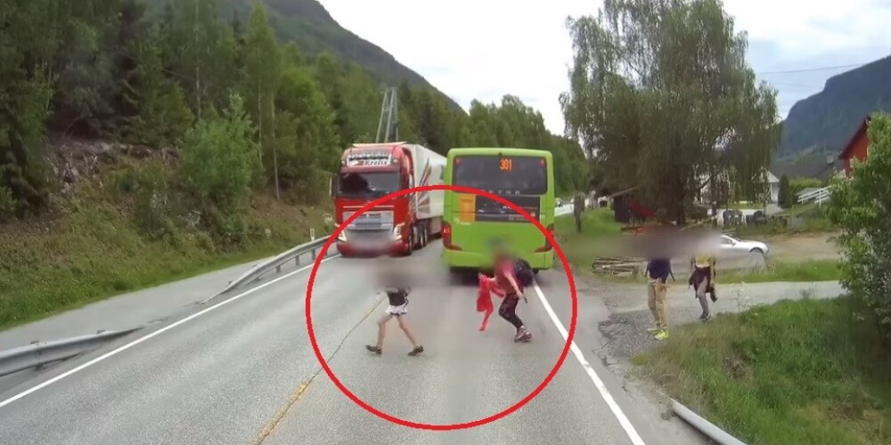 Video ar Latvijas kravas auto šofera manevru Norvēģijā sajūsmina arī cilvēkus pasaulē