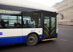 18.novembrī sabiedriskais transports Rīgā būs bez maksas; svētku laikā nodrošinās papildus reisus