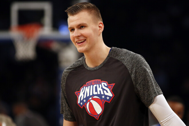 Kristaps Porziņģis Ņujorkas "Knicks" komandu, kura pirms sezonas tika pieskaitīta NBA pastarīšiem, pašlaik ved pretī izslēgšanas spēlēm.