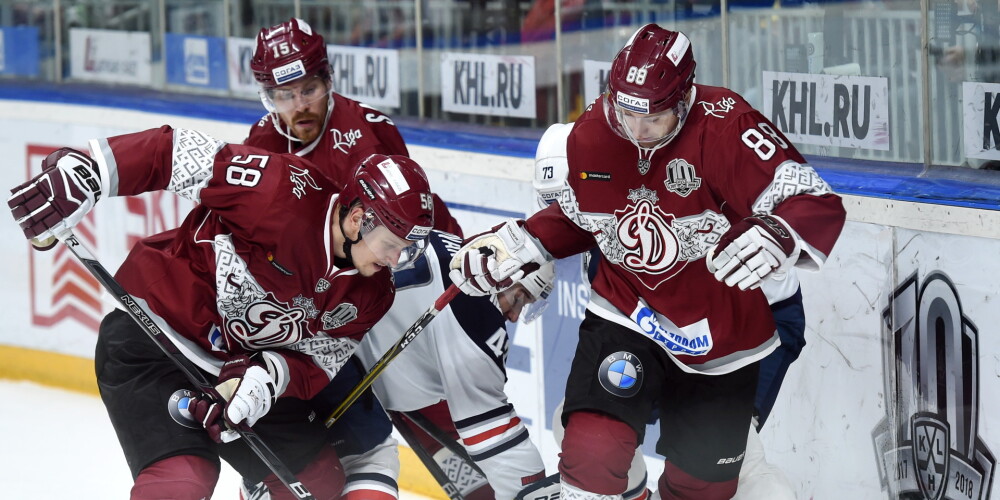 Rīgas "Dinamo" nespēj gūt vārtus un zaudē KHL vicečempionei Magņitogorskas "Metallurg"