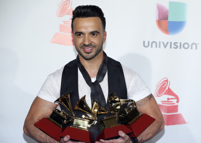 Hita "Despacito" autors dāsni apbalvots ar latīņu "Grammy"