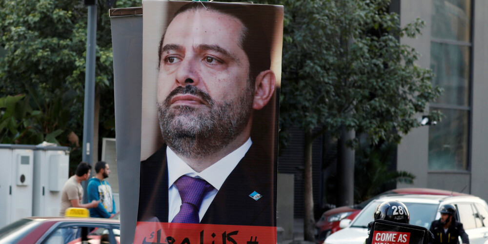Negaidīti demisionējušais Libānas premjers ieradies Parīzē